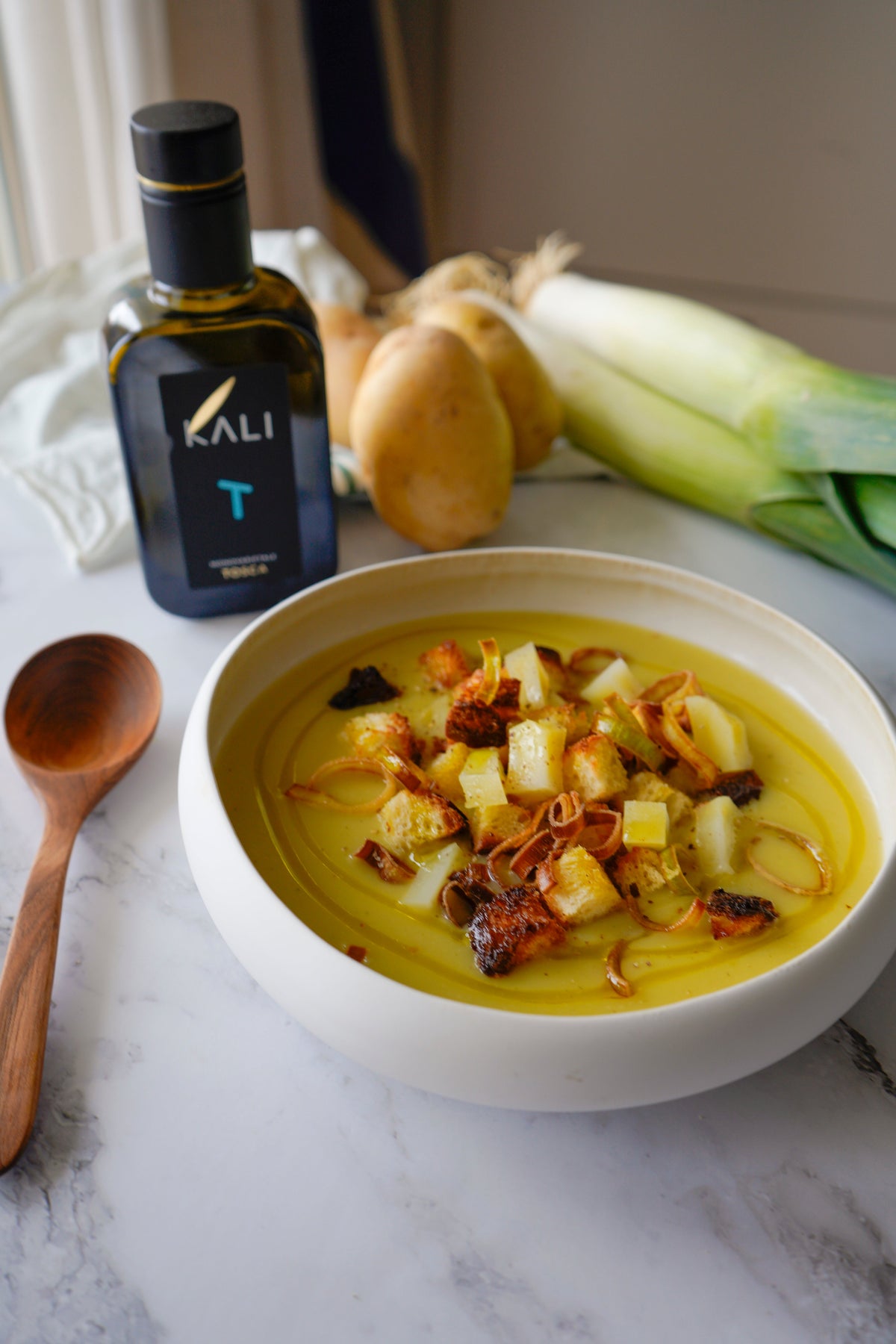 Creamy potato and leek soup